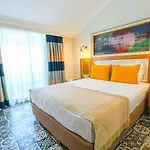 Hotel Crystal Club World Of Colours 4*