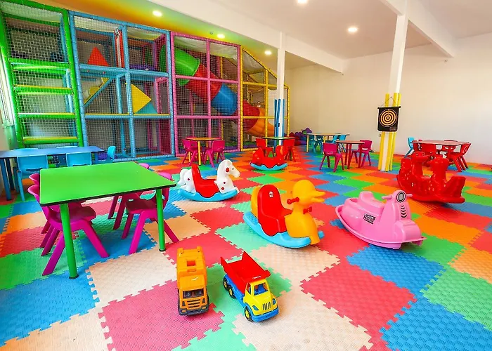 Crystal Club World Of Colours Hotel 4*