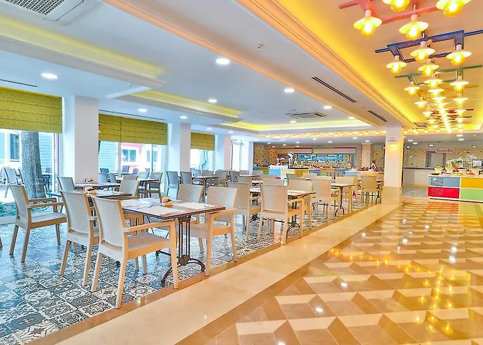 Crystal Club World Of Colours فندق بوجازكنت