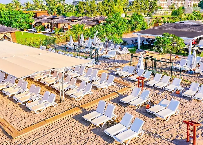 فندق Crystal Club World Of Colours 4*